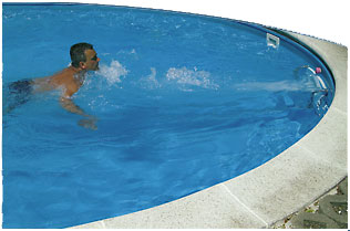 Gegenschwimmanlage